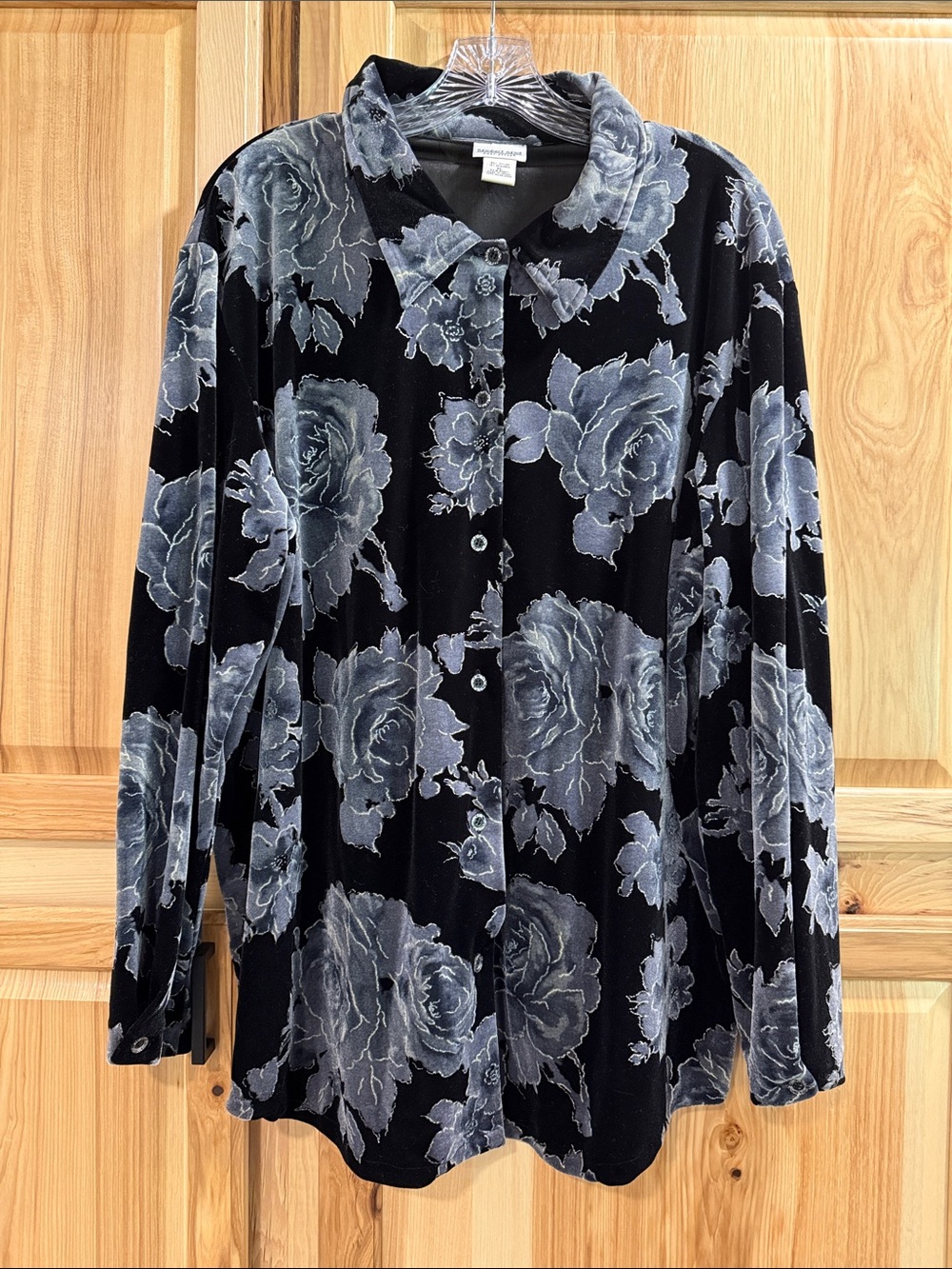 Vintage Newport News Women’s XL Black Velvet Button-Down Top Silver Gray Floral